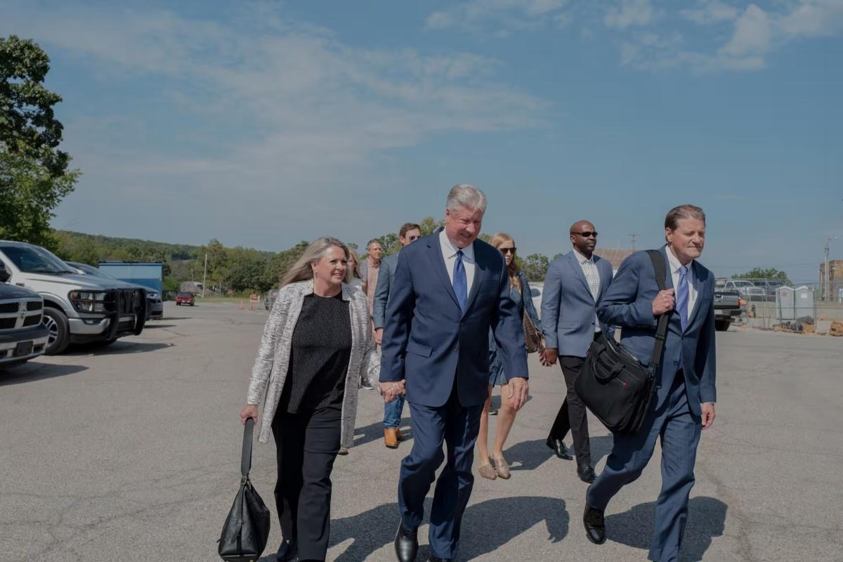 إدانة مؤسس كنيسة أمريكية كبرى في قضية اعتداء جنسي على قاصر