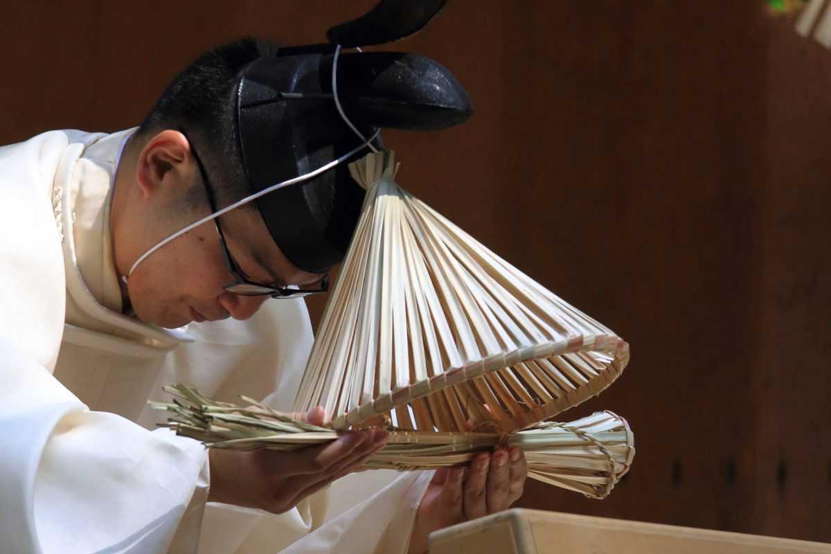 كاننامي-ساي: طقس ياباني لتقديم أول محصول أرز للإلهة أماتيراسو كاننامي-ساي: طقس ياباني لتقديم أول محصول أرز للإلهة أماتيراسو