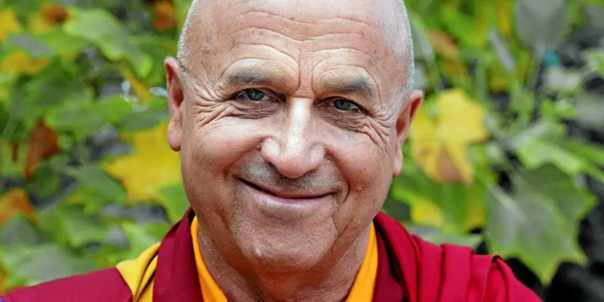 ماثيو ريكارد يكشف عن 50 عاماً من التصوير التأملي بين الهيمالايا والبحث الروحي