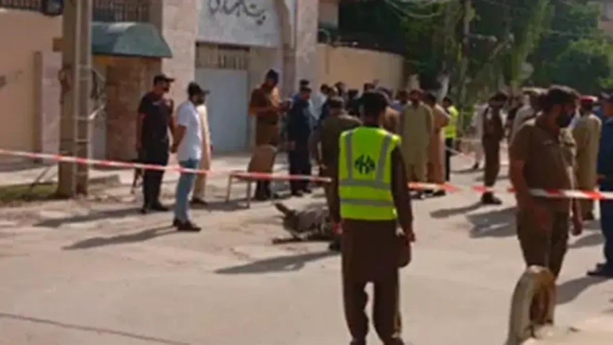 هجوم مسلح يستهدف مسجداً للأحمدية في مركز ربوة بباكستان