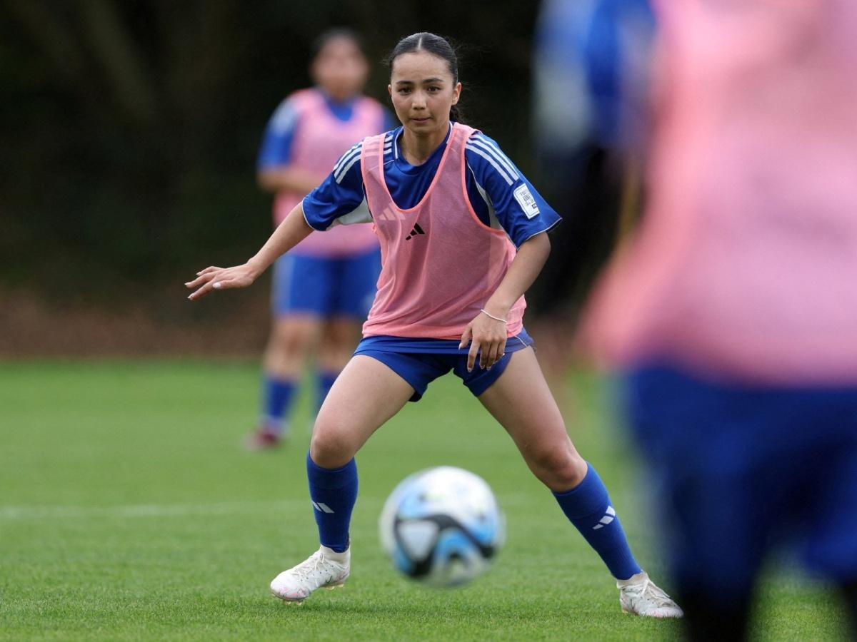 منتخب اللاجئات الأفغانيات يتحدى حظر طالبان في بطولة المغرب لكرة القدم