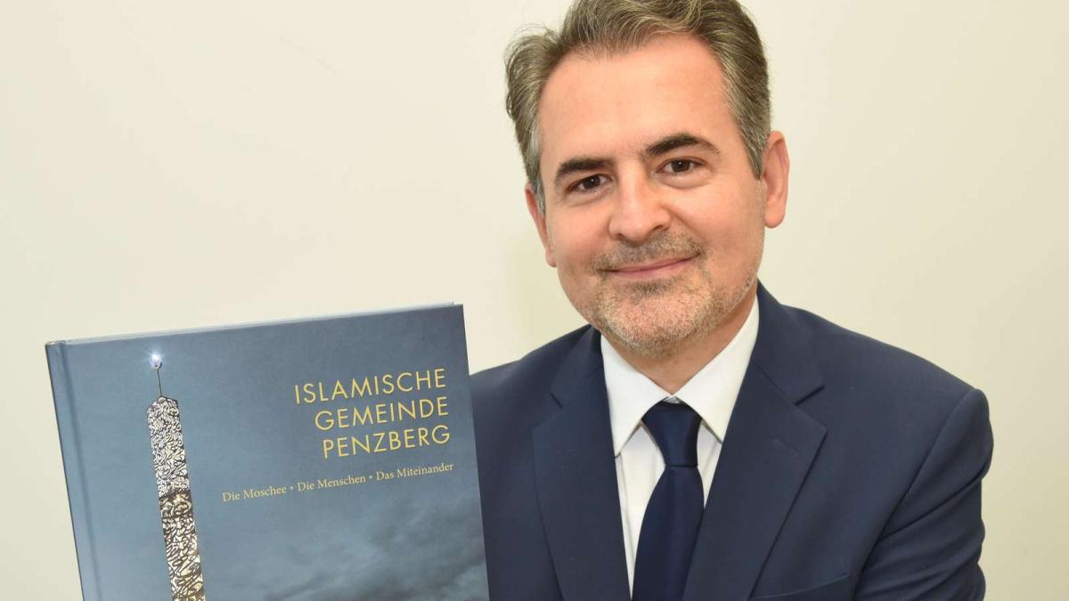 إعتراضات في ألمانيا حول تكريم الإمام بنيامين إدريز بجائزة توماس-ديهلهر إعتراضات في ألمانيا حول تكريم الإمام بنيامين إدريز بجائزة توماس-ديهلهر