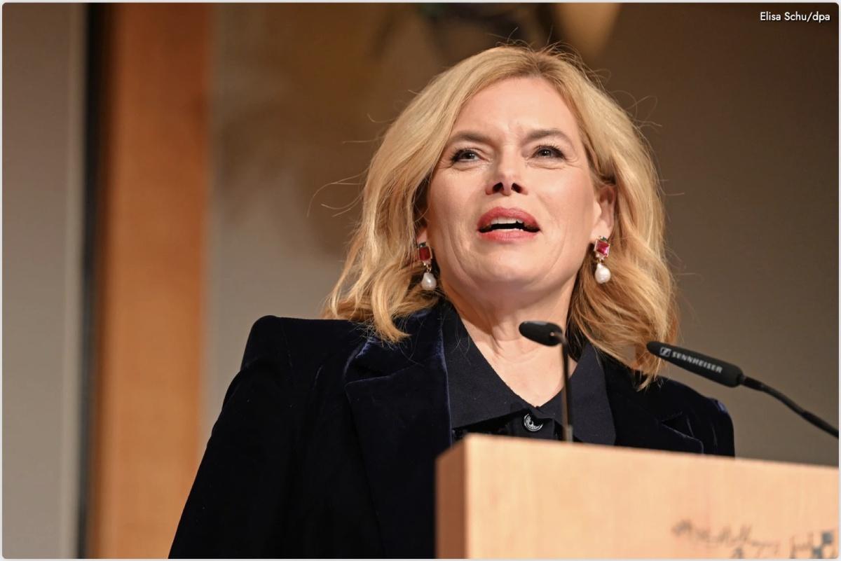 دعوة لحظر الدعارة في ألمانيا دعوة لحظر الدعارة في ألمانيا