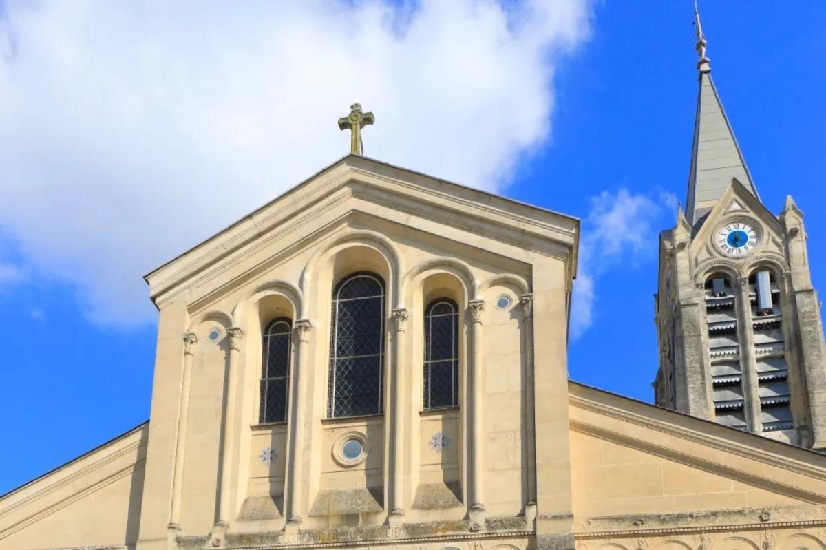 تقرير أمني : المسيحية هدف مفضّل للجهاديين في فرنسا 