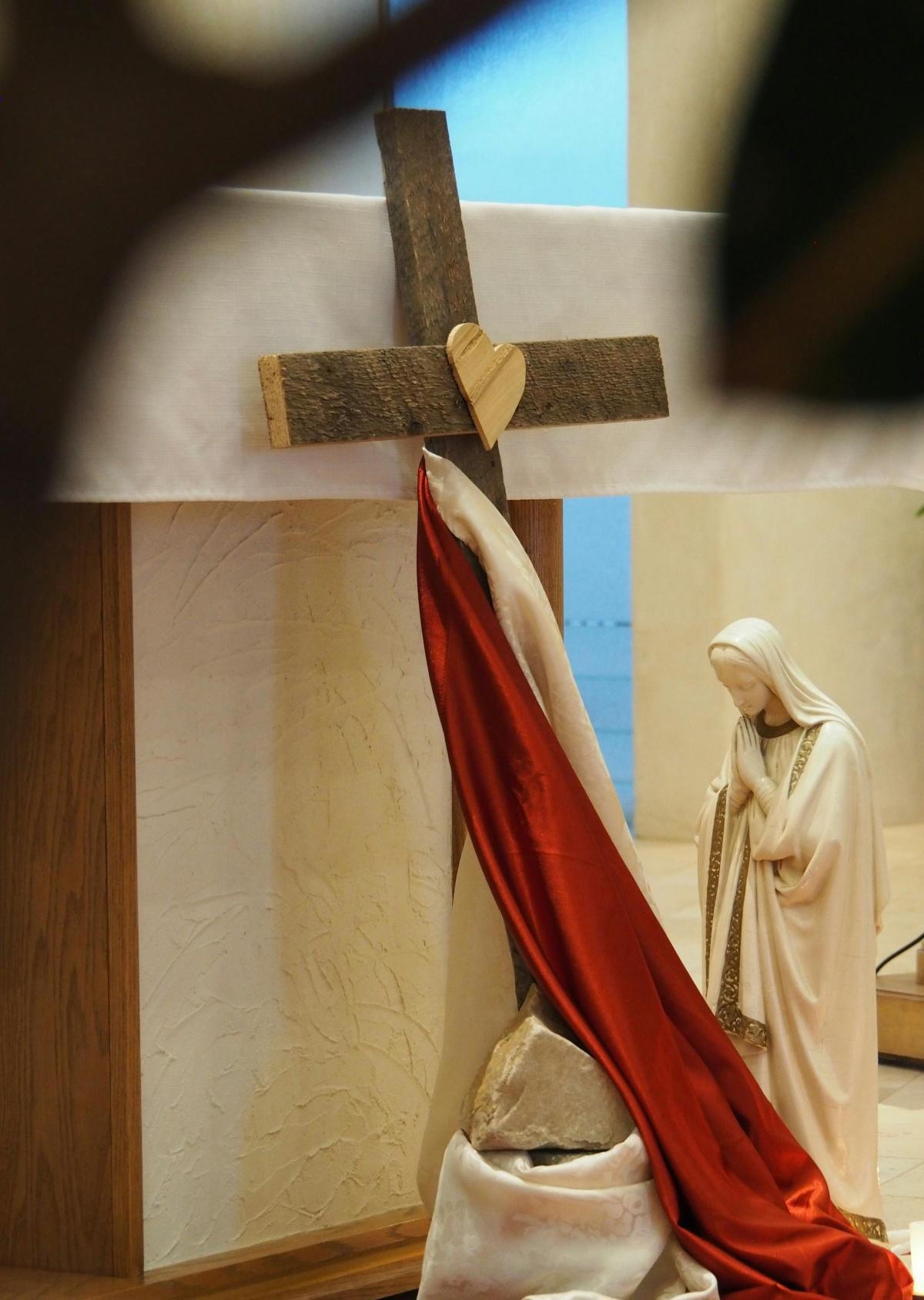 عيد الحبل بلا دنس: تكريم نقاء مريم العذراء في العقيدة الكاثوليكية عيد الحبل بلا دنس: تكريم نقاء مريم العذراء في العقيدة الكاثوليكية