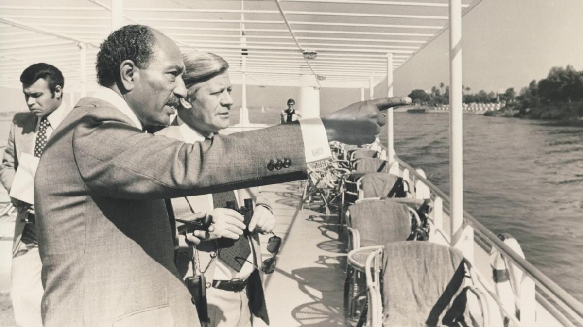 كتاب واحد بأسماء كثيرة: بين القرآن والكتاب المقدس