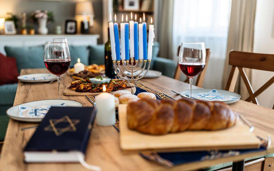 محاولة تسميم عائلة يهودية في فرنسا على يد مربية جزائرية محاولة تسميم عائلة يهودية في فرنسا على يد مربية جزائرية