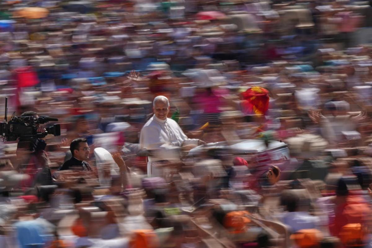 العدسة كمرآة للإيمان: صور دينية ترسم خريطة الروح في عالم مضطرب العدسة كمرآة للإيمان: صور دينية ترسم خريطة الروح في عالم مضطرب