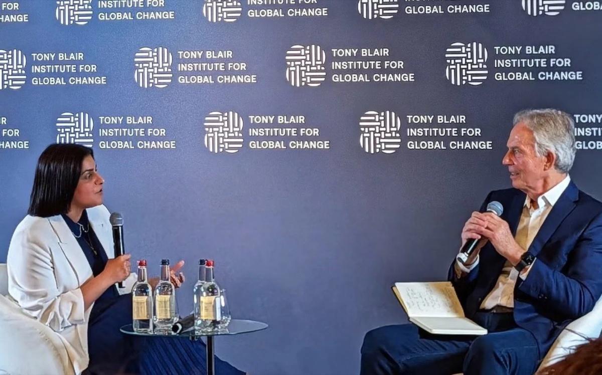 شابانا محمود تؤكد أن إيمانها العميق دفعها إلى العمل السياسي شابانا محمود تؤكد أن إيمانها العميق دفعها إلى العمل السياسي