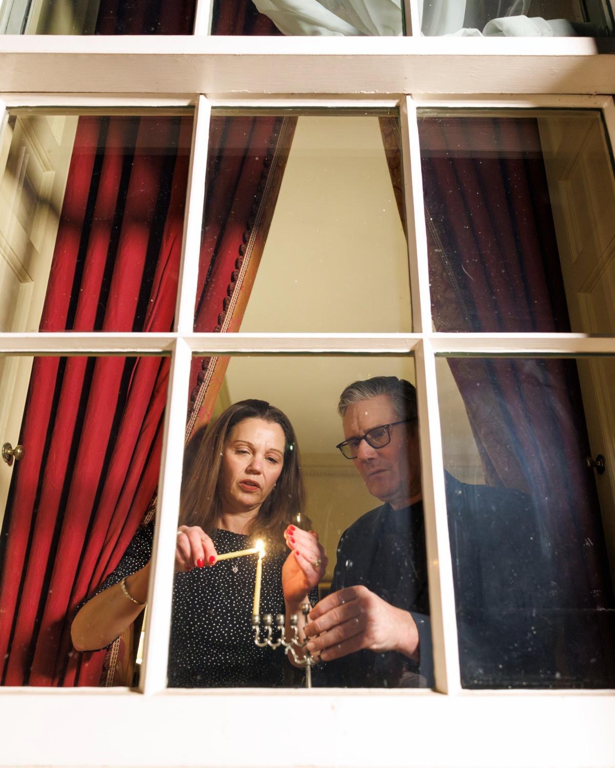 الحاخام الأكبر : “فاجعة لا يمكن وصفها” على شاطئ بوندي