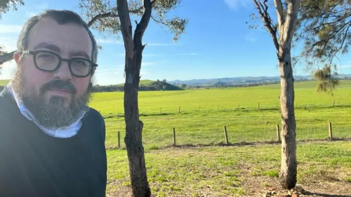 الحاخام الأكبر : “فاجعة لا يمكن وصفها” على شاطئ بوندي الحاخام الأكبر : “فاجعة لا يمكن وصفها” على شاطئ بوندي