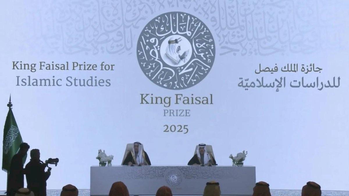 محاضرة في الرباط عن أعلام الفقه المالكي عبر الأطالس محاضرة في الرباط عن أعلام الفقه المالكي عبر الأطالس