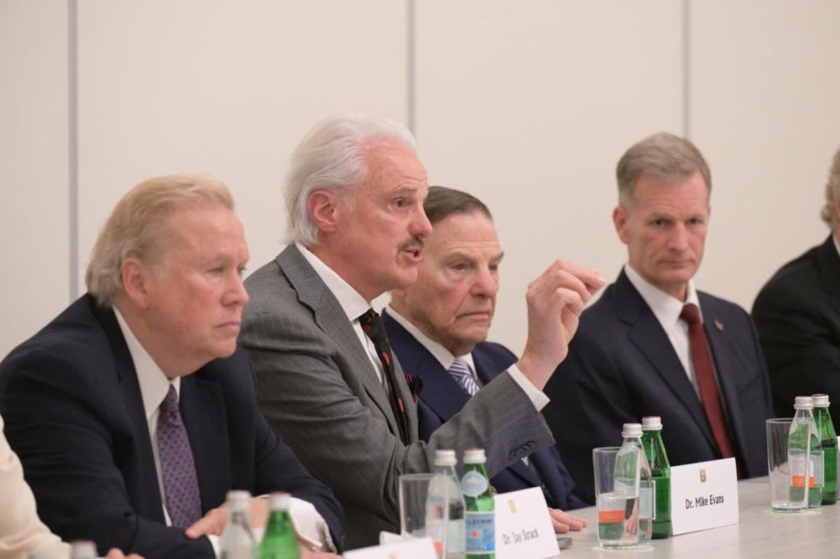 نتنياهو والإنجيليون: حرب السردية على روح الغرب نتنياهو والإنجيليون: حرب السردية على روح الغرب