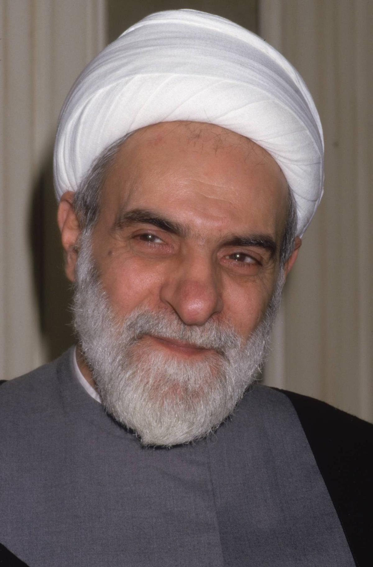 إيران ليست مرجع الشيعة: رؤية شمس الدين