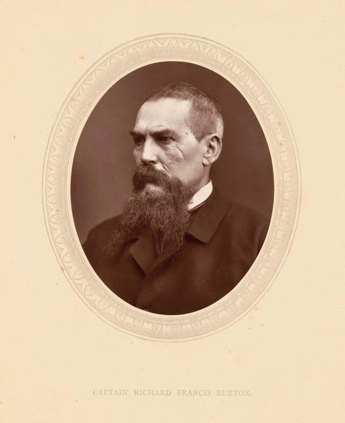 مستكشف تنكّر ليؤدي الحج الإسلامي : قصة ريتشارد بيرتون 