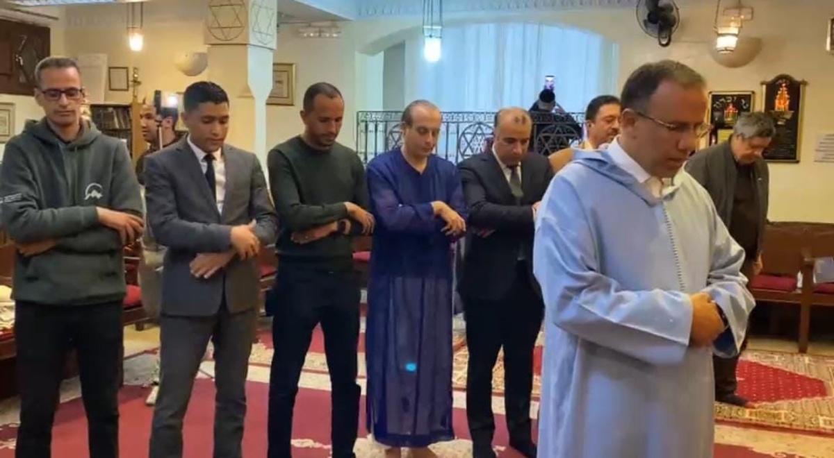 مراكش تعزّز التعايش: صلاة مغرب داخل معبد يهودي
