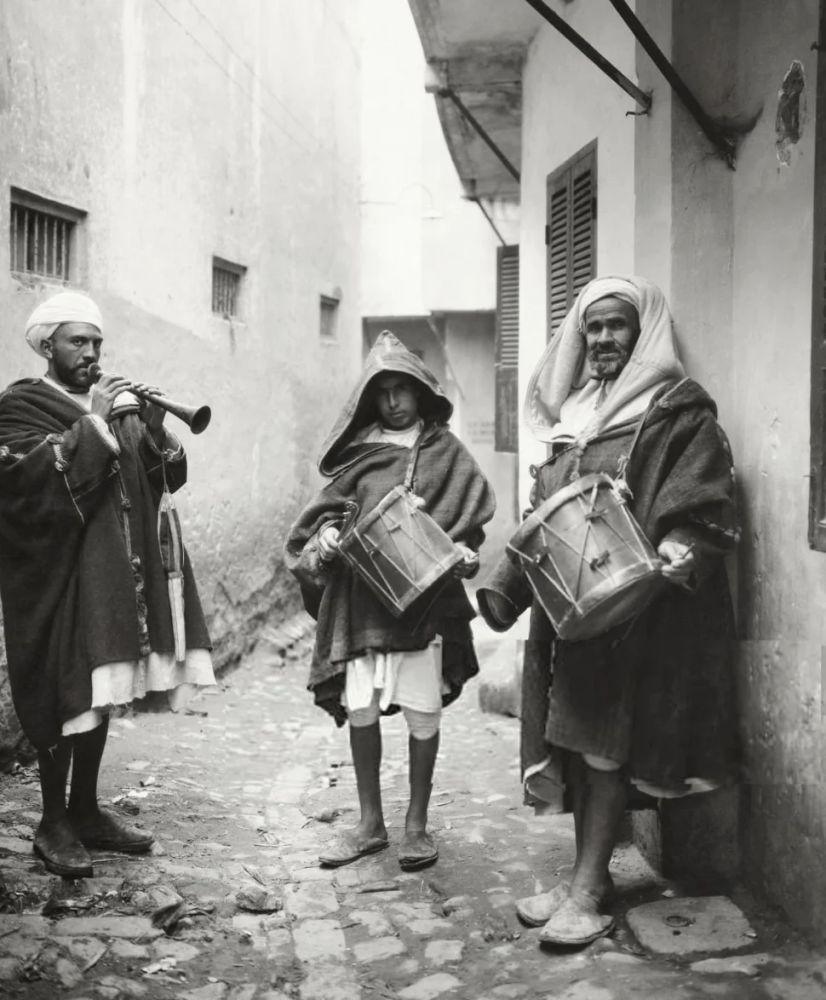 النفّار.. ساعة المغرب الروحية في رمضان بالمغرب النفّار.. ساعة المغرب الروحية في رمضان بالمغرب