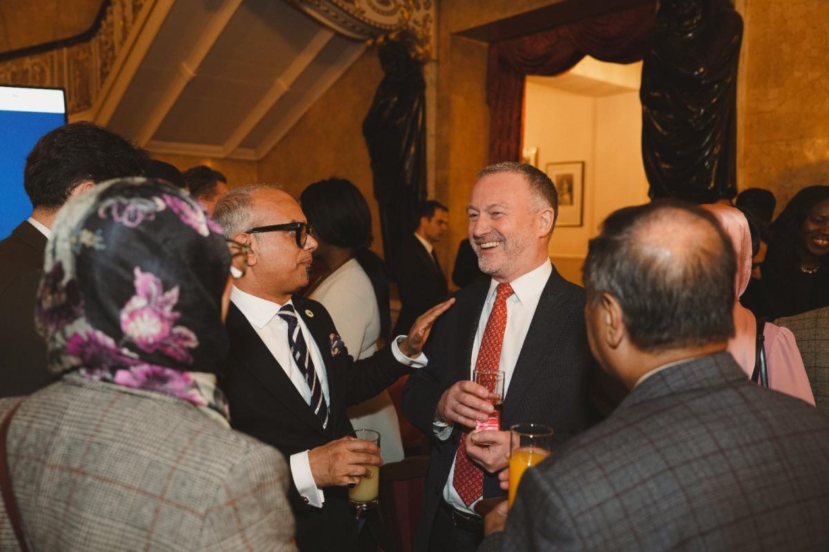 إفطار حكومي في لانكستر هاوس احتفاءً بالمسلمين البريطانيين إفطار حكومي في لانكستر هاوس احتفاءً بالمسلمين البريطانيين