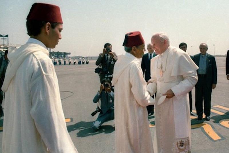 لقاء بالرباط يستعيد زيارة البابا يوحنا بولس الثاني للمغرب عام 1985 لقاء بالرباط يستعيد زيارة البابا يوحنا بولس الثاني للمغرب عام 1985