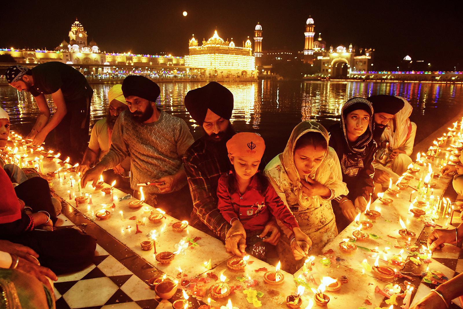  في المعبد الذهبي بأمريتسا