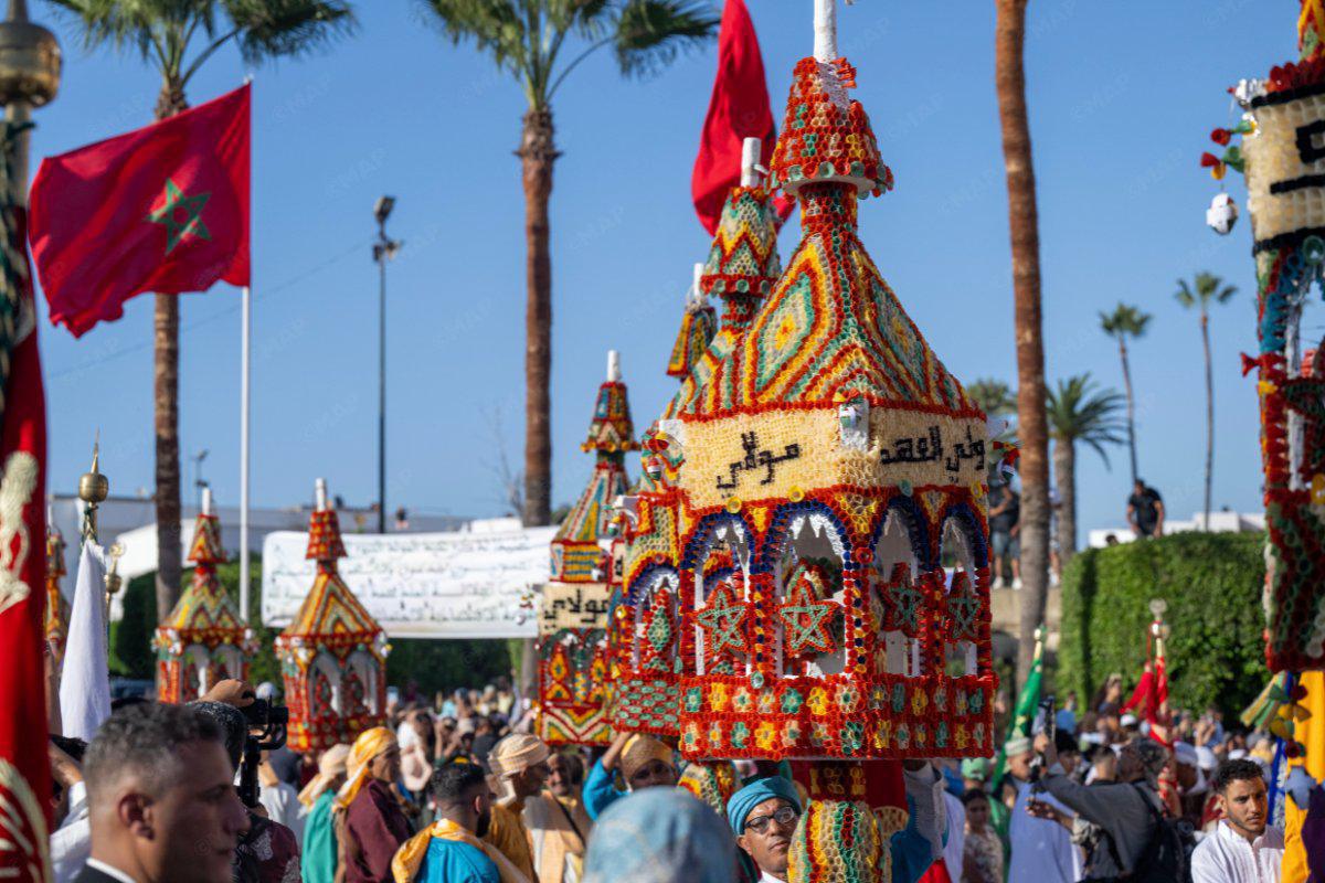 موكب الشموع بسلا.. تقليد روحي يحتفي بذكرى ميلاد خير البرية٢