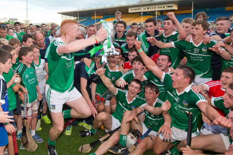 limerick-captain-cian-lynch-celebrates-with-the-team-after-winning-the-munster-gaa-hurling-minor-championship-trophy-5-752x501