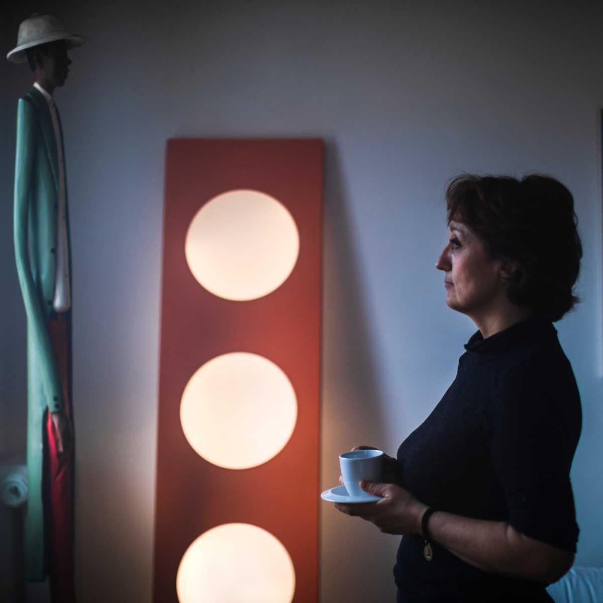 LUMINÁRIA DE PISO DOLMEN – FOSCARINI