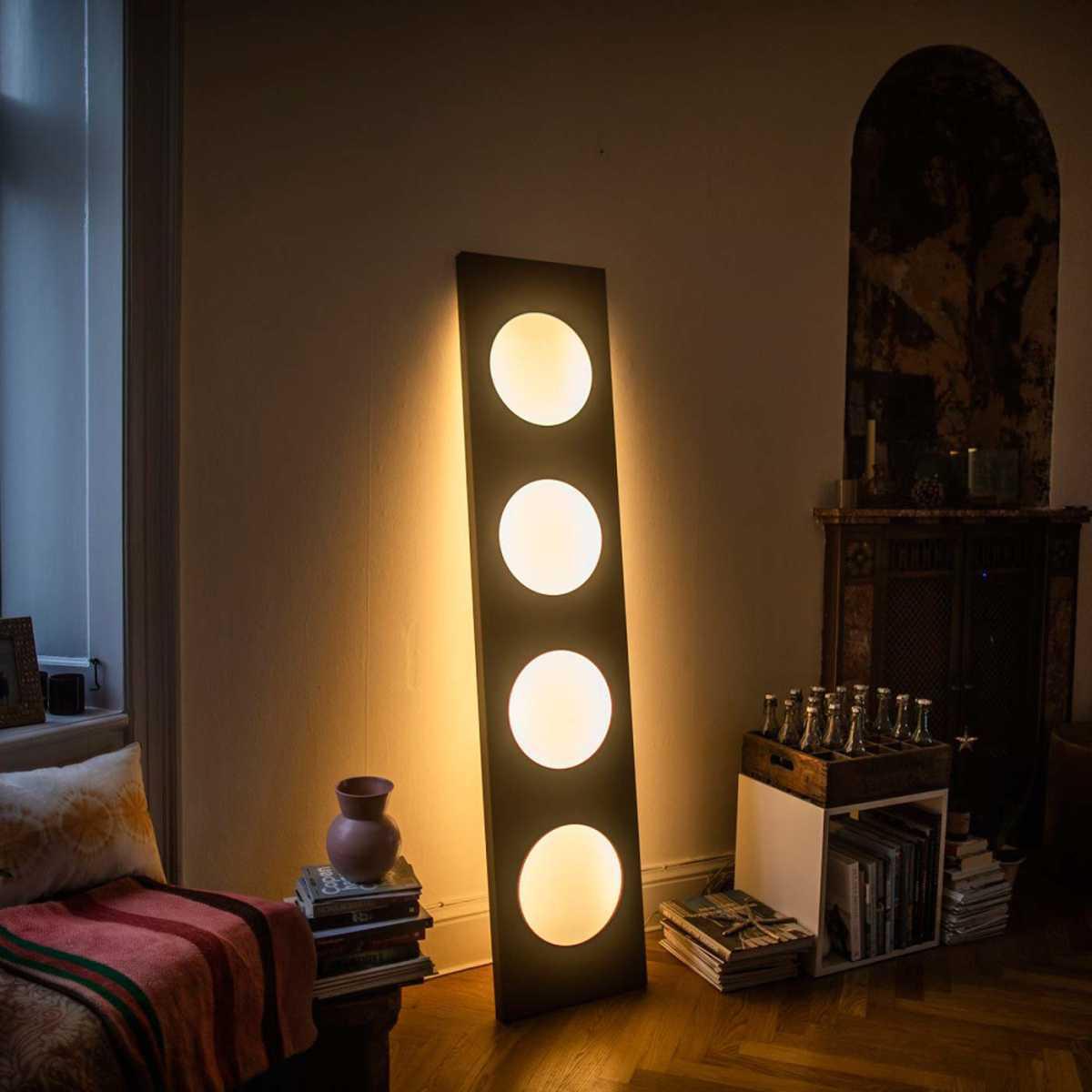 LUMINÁRIA DE PISO DOLMEN – FOSCARINI