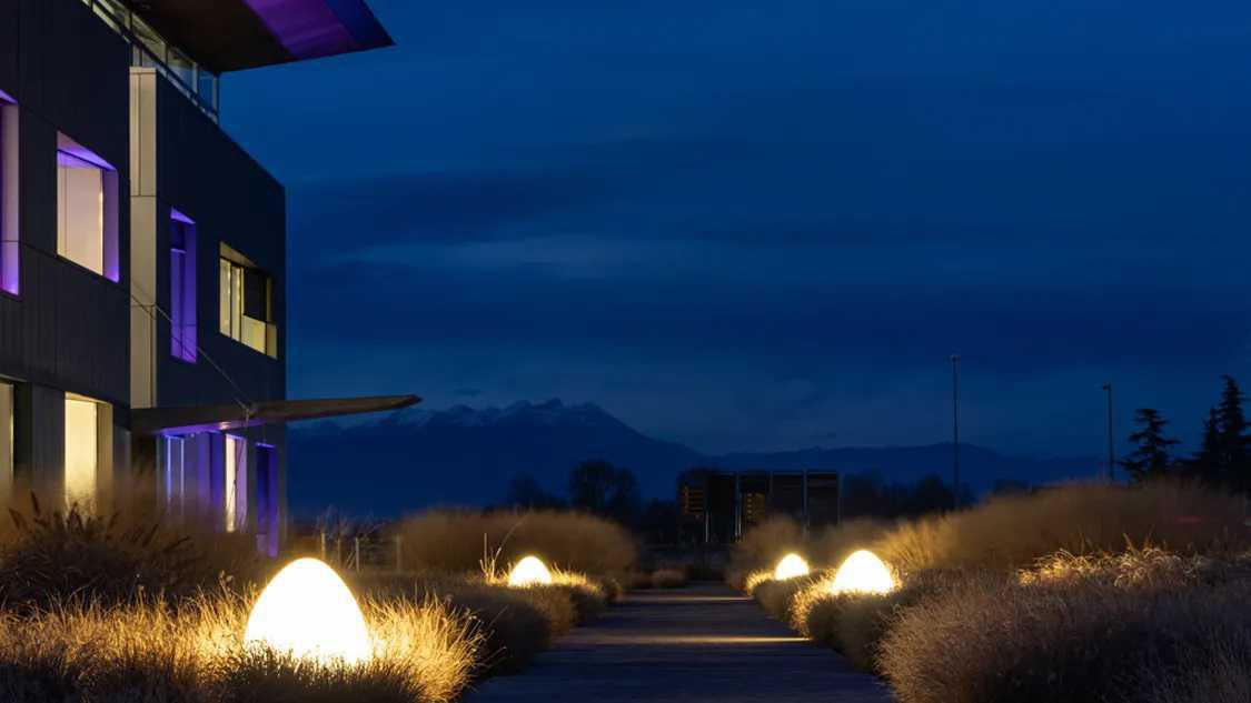 Luminaria De Mesa/ Piso Fontana Arte Uovo Outdoor G Luminaria De Mesa/ Piso Fontana Arte Uovo Outdoor G