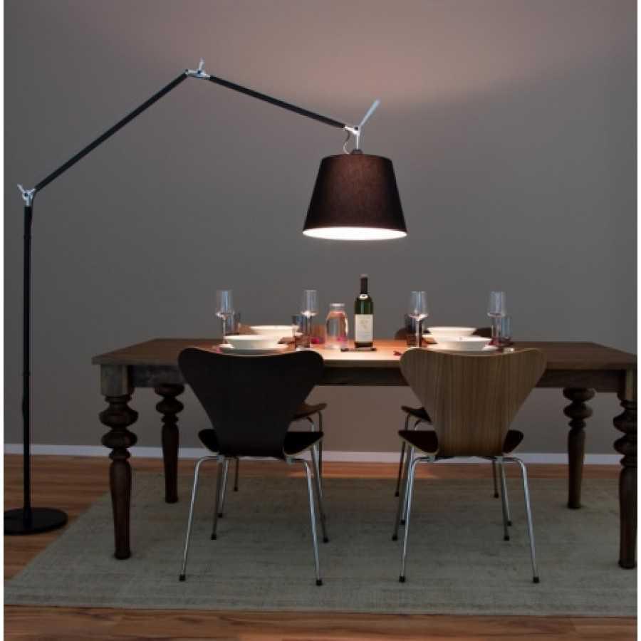 Luminaria de piso Artemide Tolomeo Mega Black