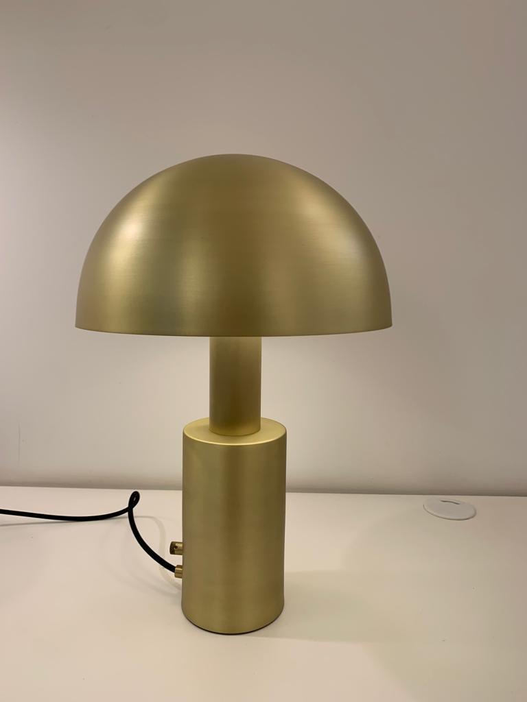 Luminária de Mesa AVL Brasil Haya P