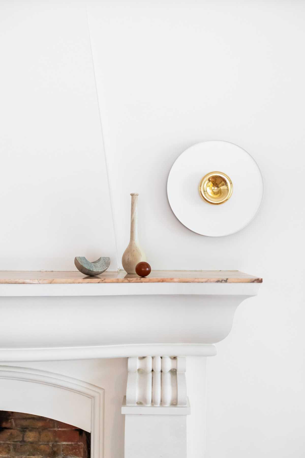 Arandela Grande Ilusao Alva Design para A de Arte Dimer. Arandela Grande Ilusao Alva Design para A de Arte Dimer.