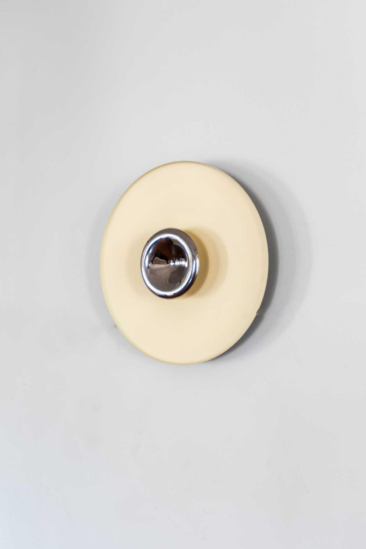 Arandela Grande Ilusao Alva Design para A de Arte Dimer. Arandela Grande Ilusao Alva Design para A de Arte Dimer.