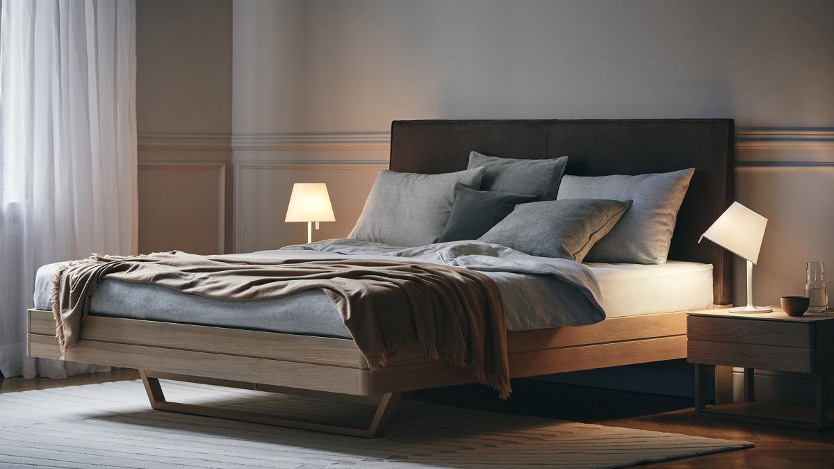 Luminaria de Mesa Artemide Melampo - Design Adrien Gardere Luminaria de Mesa Artemide Melampo - Design Adrien Gardere