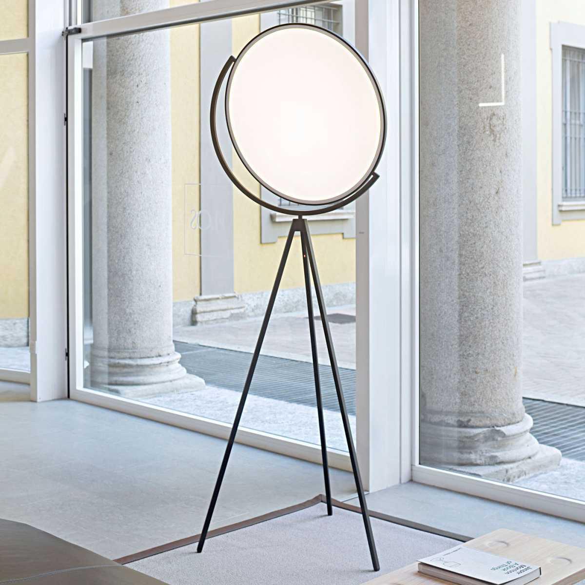 Luminaria de Piso Flos Superloon Designer Jasper Morrison Luminaria de Piso Flos Superloon Designer Jasper Morrison
