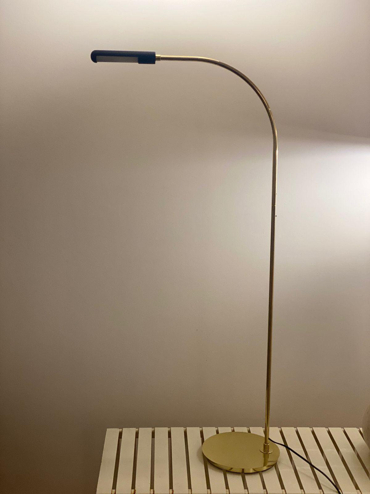 Luminária De Piso AVL Brasil Axis - LT+PNT Luminária De Piso AVL Brasil Axis - LT+PNT