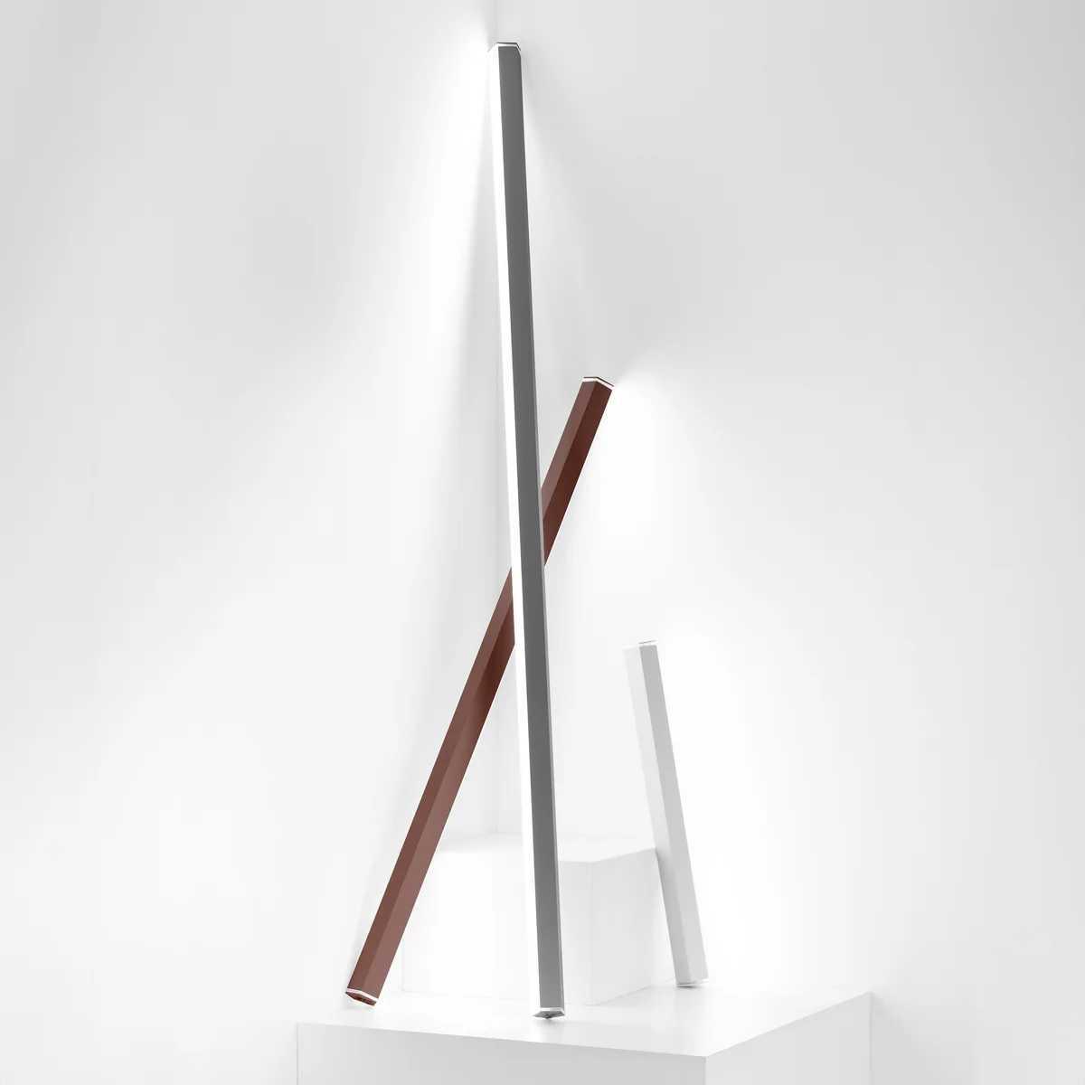 Luminaria de piso Zafferano Pencil