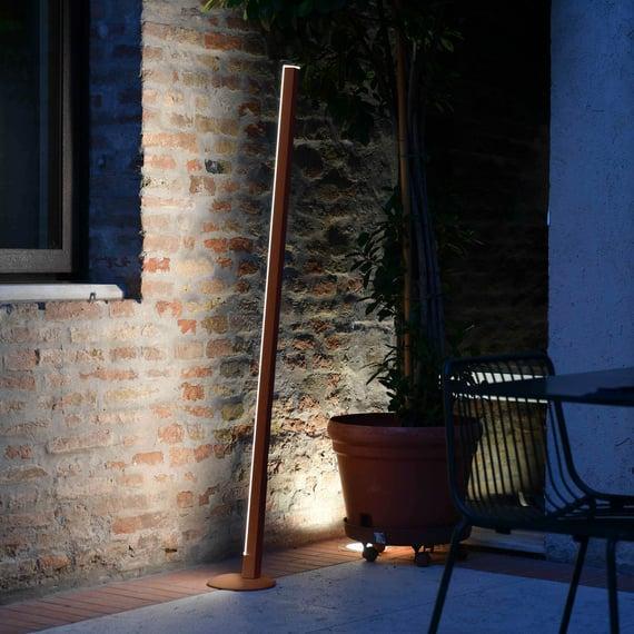 Luminaria de piso Zafferano Pencil