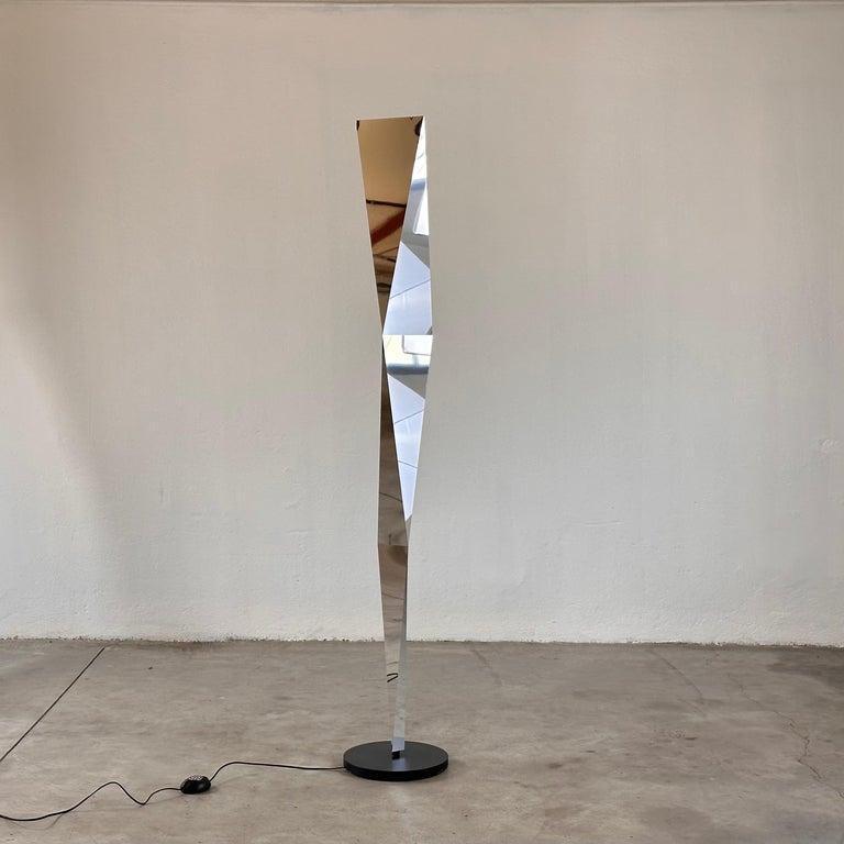 Luminaria De Piso Fontana Vertigo Designer Marco Acerbis 