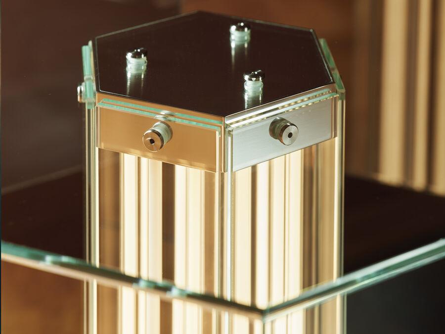 Luminária de mesa Flos SuperWire T designer Formafantasma Luminária de mesa Flos SuperWire T designer Formafantasma