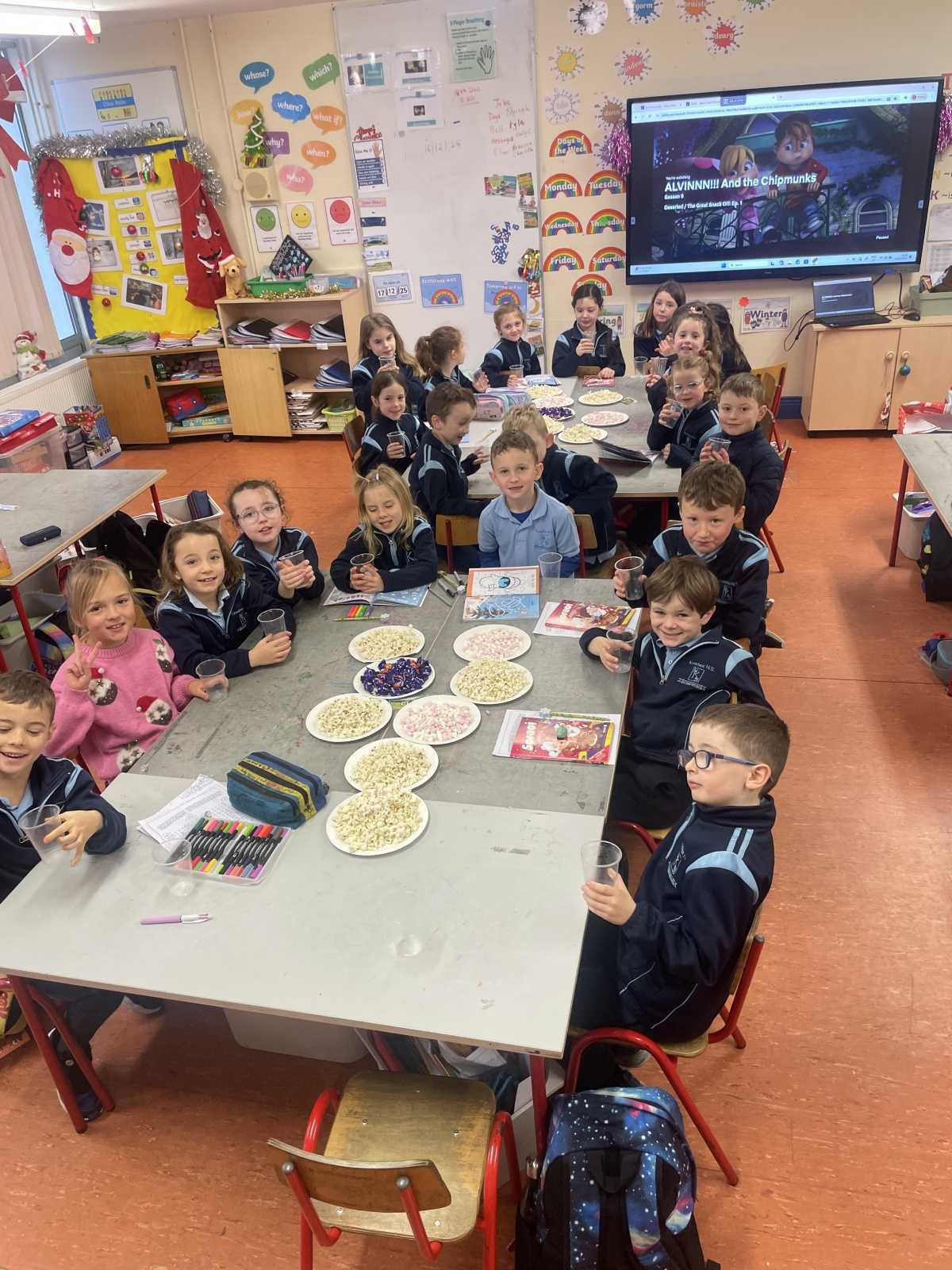 Hot Chocolate & Popcorn Surprise! 