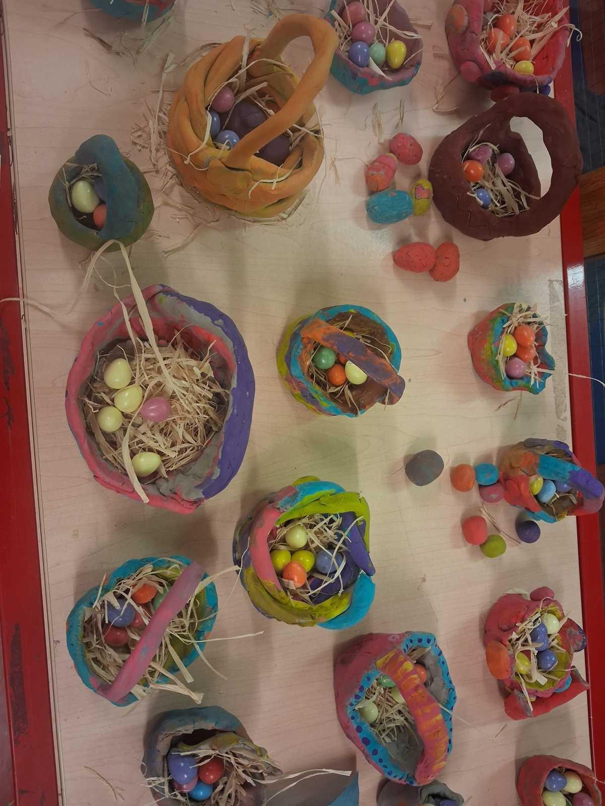 Beannachtaí na Cásca oraibh ó Rang 3