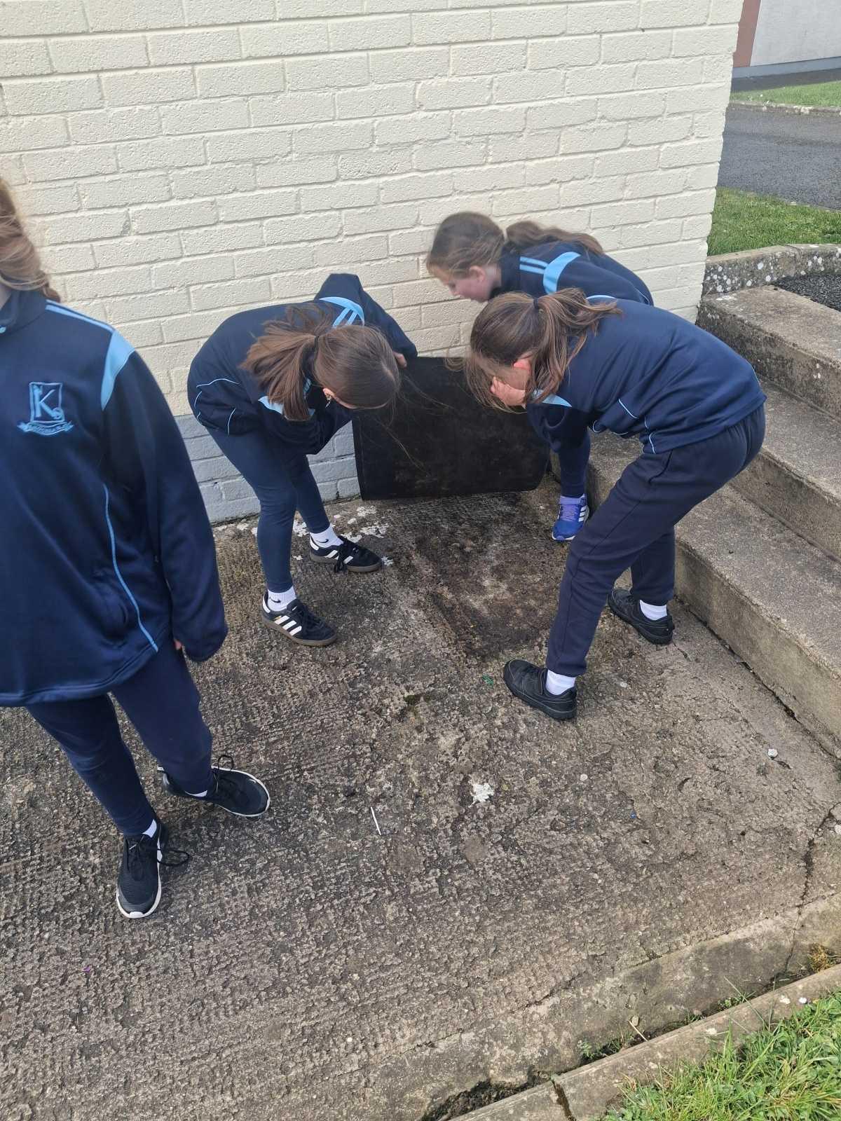 Beannachtaí na Cásca oraibh ó Rang 3