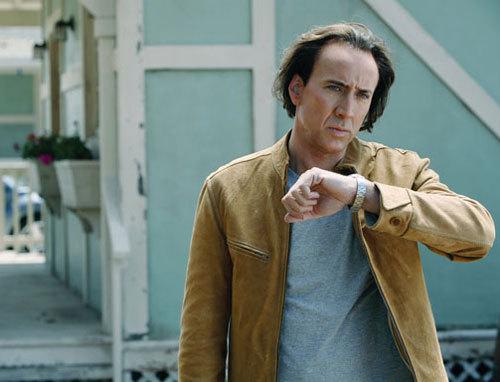 Next Nicolas Cage porte une TAG Heuer Carrera