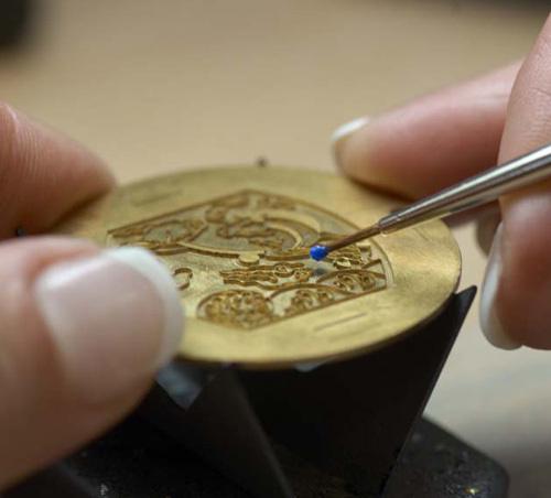 Made In Cartier Cartier Une Manufacture A La Chaux De Fonds