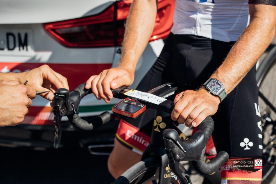 Richard Mille remporte le Tour de France au poignet de Tadej Poga ar