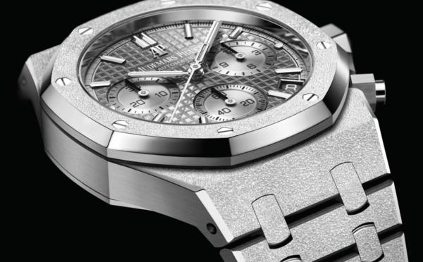 Carbone forgé et céramique : la Royal Oak Offshore entre dans le