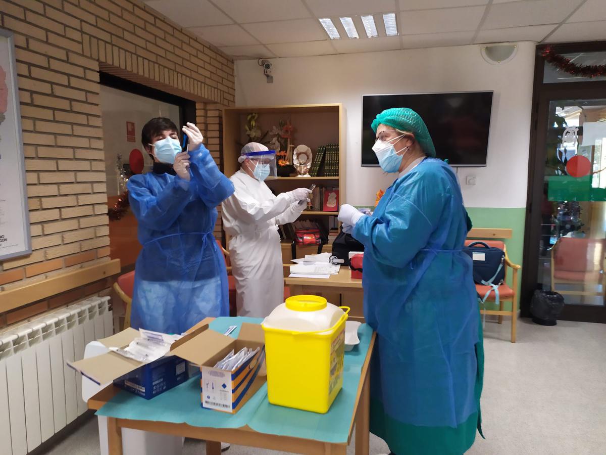 COVID-19. MUNIESA, LA VACUNA LLEGA A LA RESIDENCIA COVID-19. MUNIESA, LA VACUNA LLEGA A LA RESIDENCIA