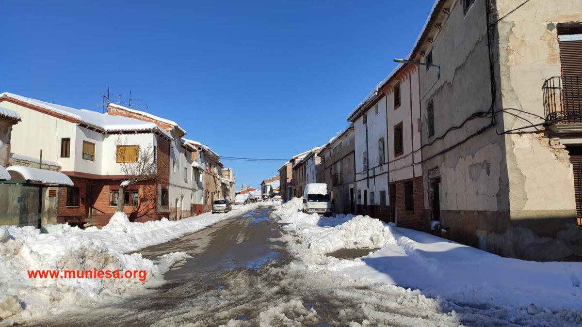 MUNIESA, CON HIELO Y NIEVE. MÁXIMA PRECAUCIÓN MUNIESA, CON HIELO Y NIEVE. MÁXIMA PRECAUCIÓN