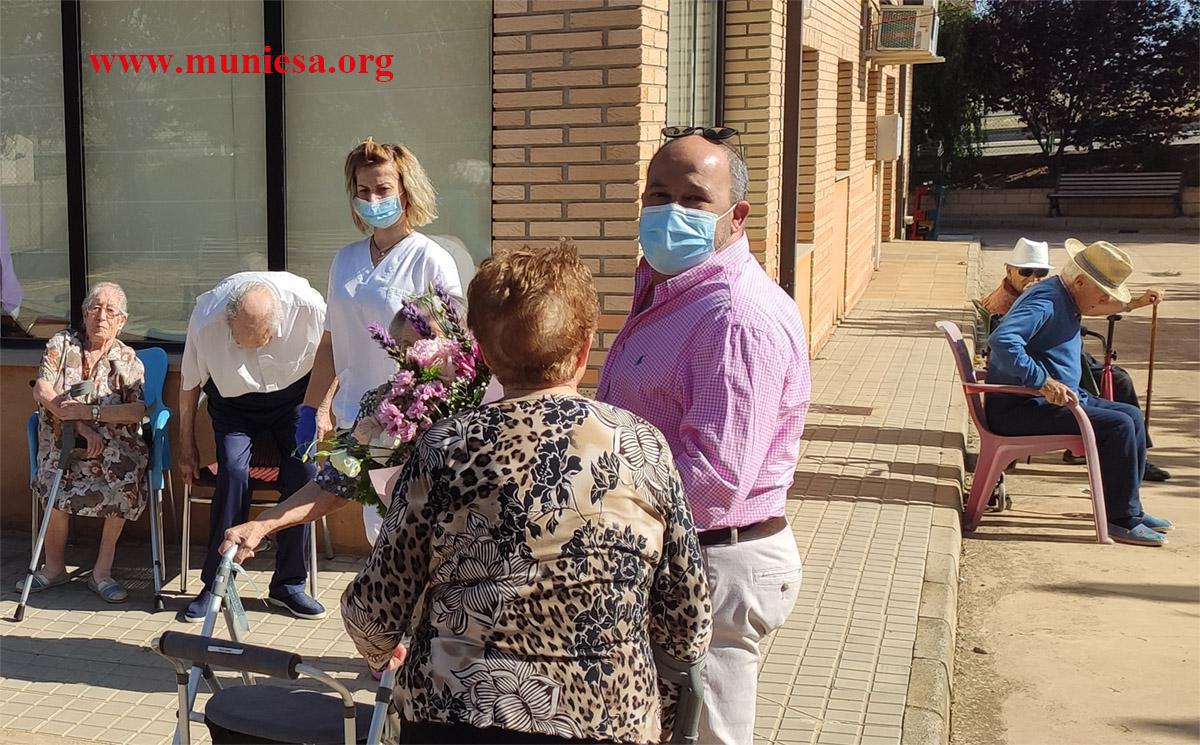 MUNIESA SIEMPRE CON SUS MAYORES MUNIESA SIEMPRE CON SUS MAYORES